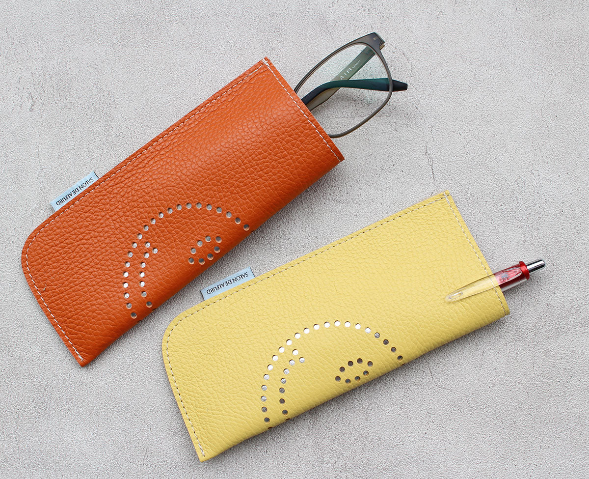 1718-la スマイル 眼鏡ケース