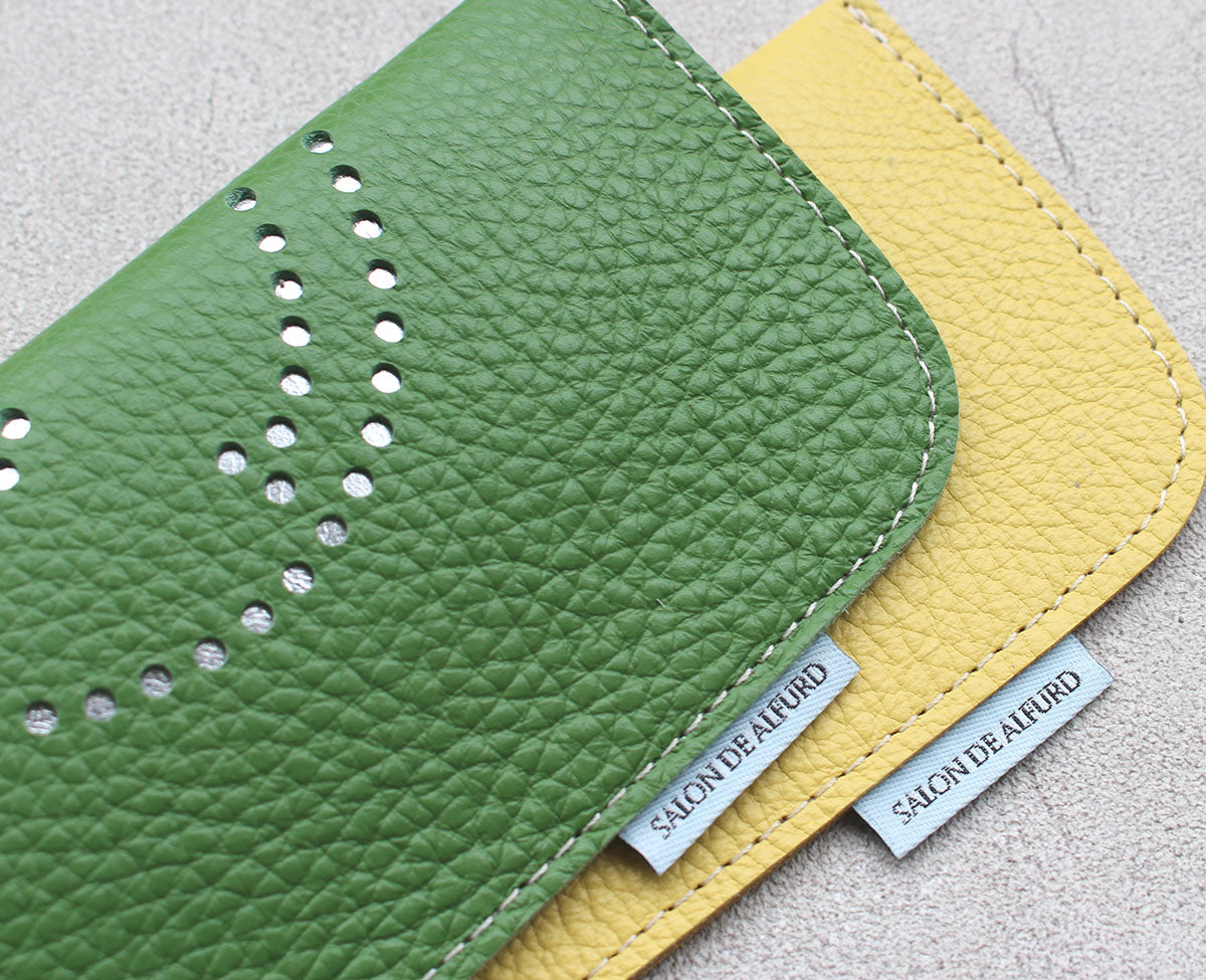 1718-la スマイル 眼鏡ケース