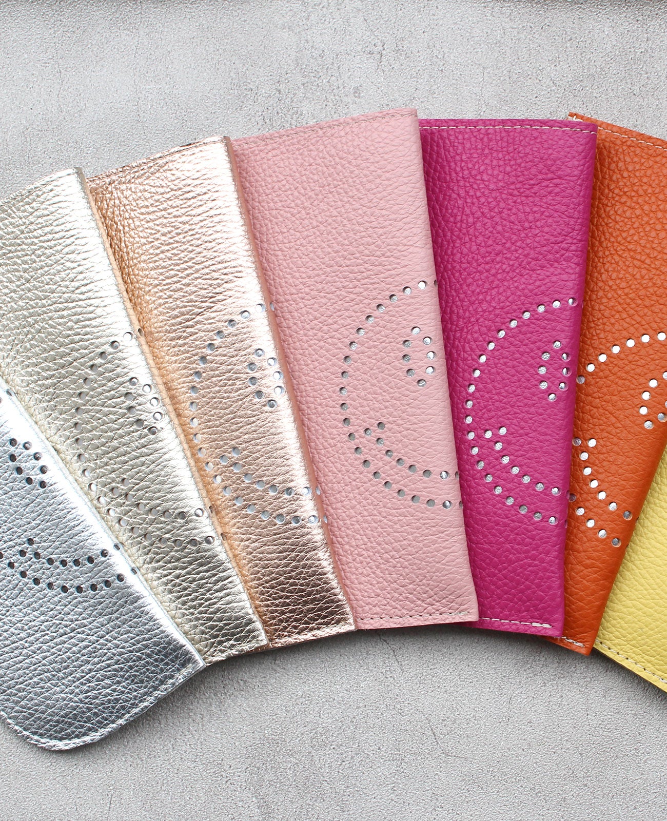 1718-la スマイル 眼鏡ケース