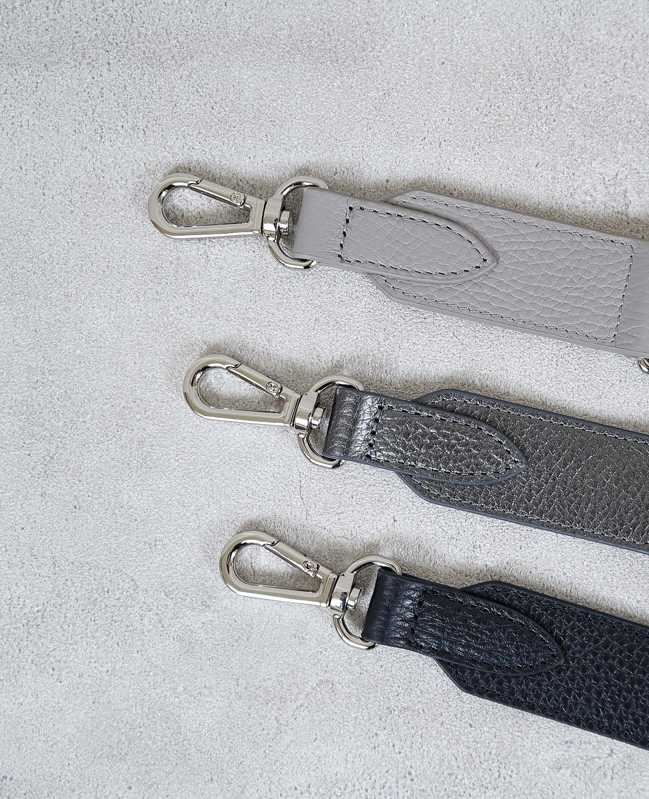 金具付き、バッグに金具がございましたら付けられます