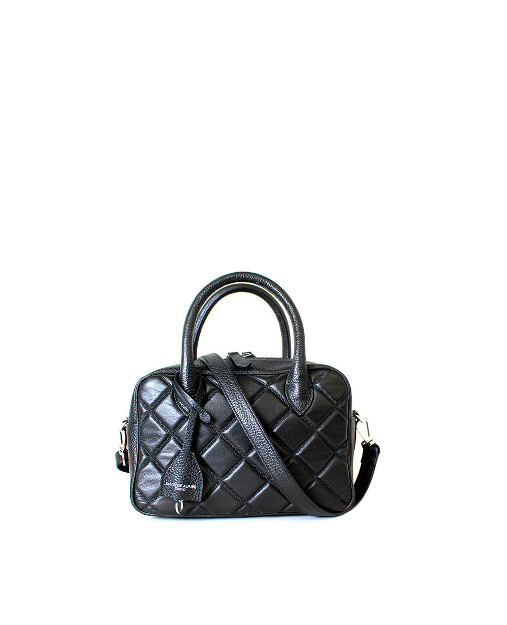 カラー:ブラック