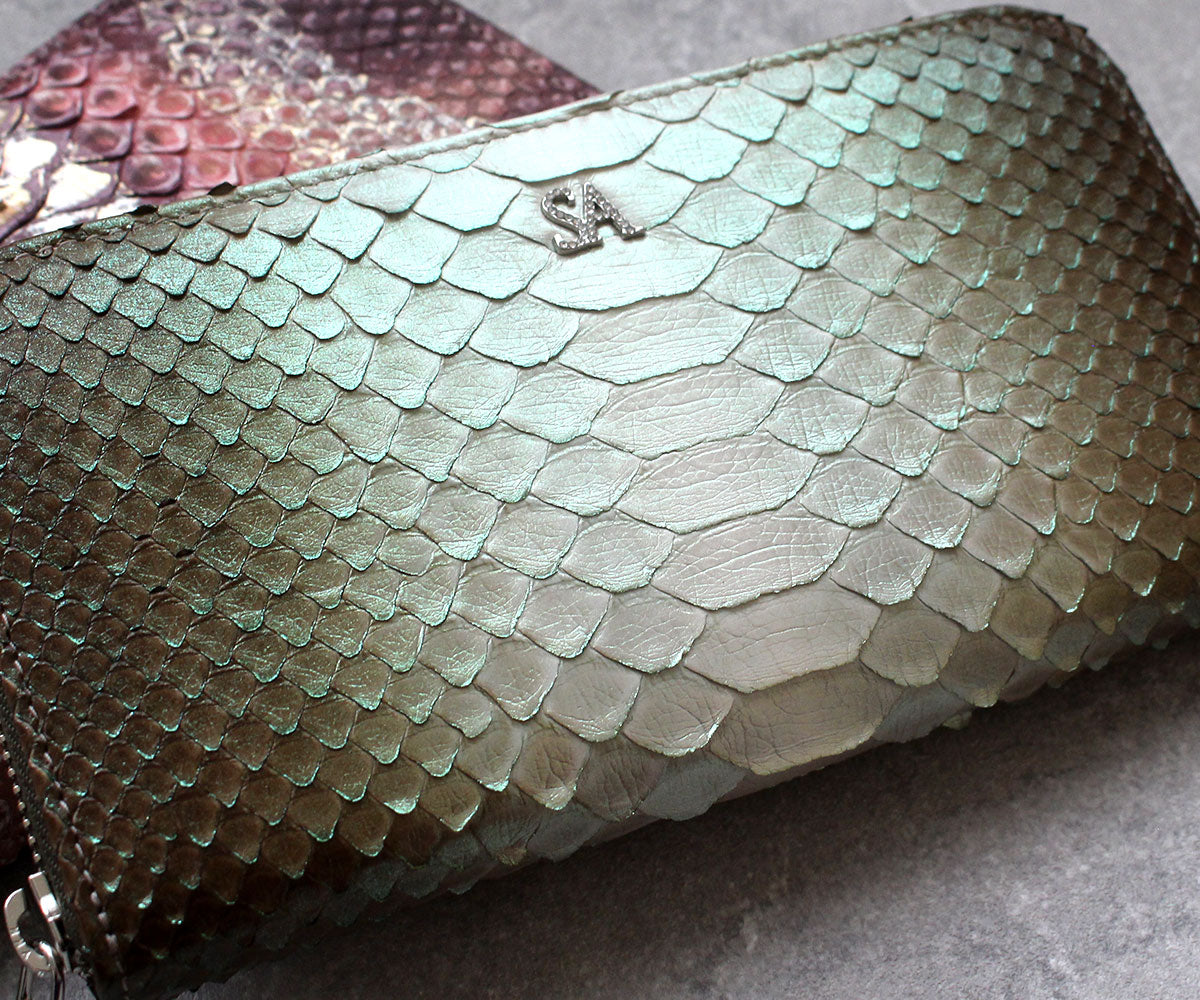 アンジェリーナ長財布 パイソンレザー SAロゴ 1900