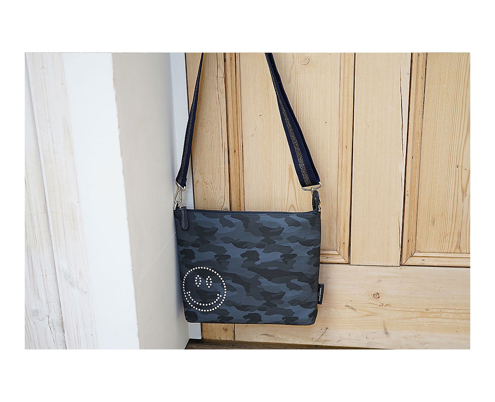 スマイル ホリゾンタルポシェット Mサイズ PVCカモフラVer. 1331-cam