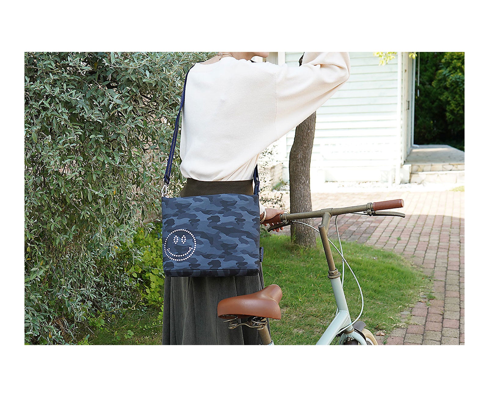 スマイル ホリゾンタルポシェット Mサイズ PVCカモフラVer. 1331-cam