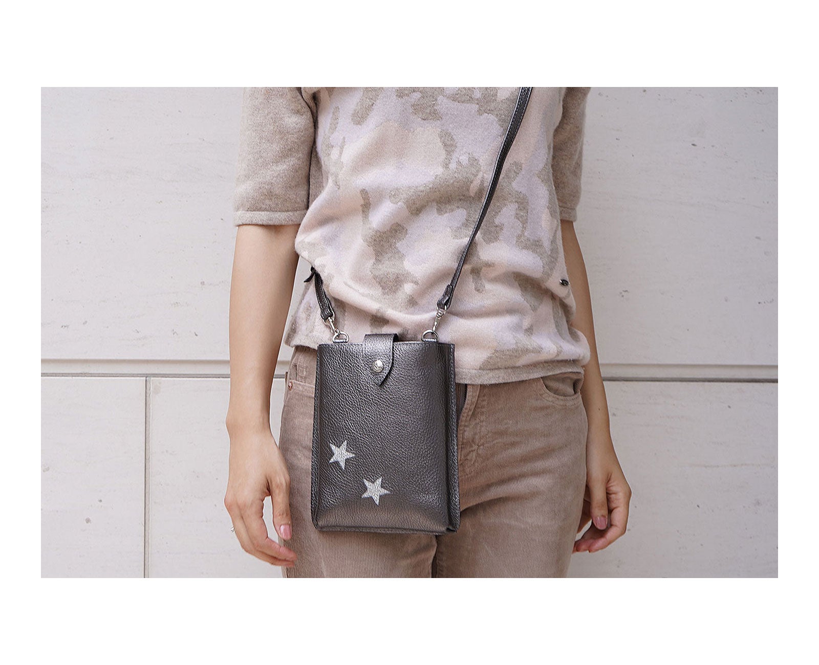 30%off【OUTLET】レディーバード お財布&スマホポシェット 1588-02