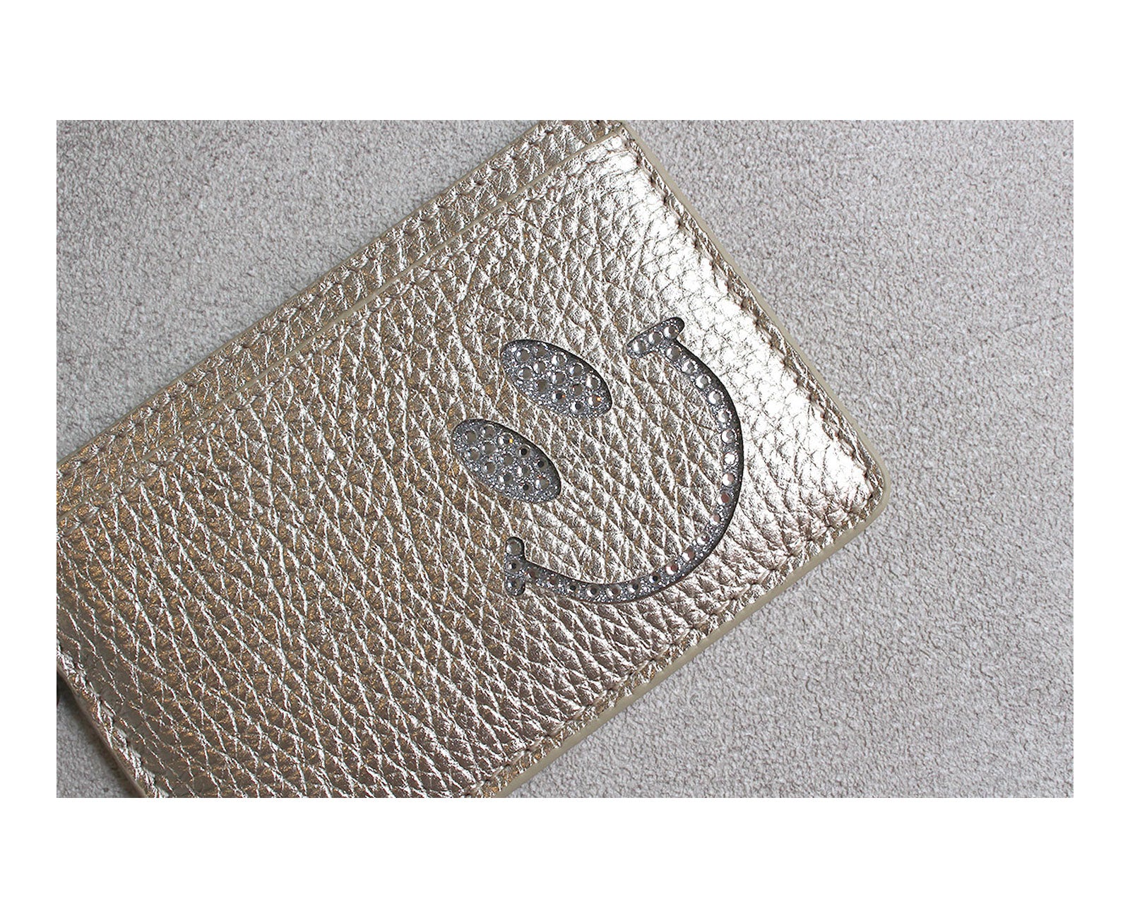 スマイル リール付きパスケース 1658