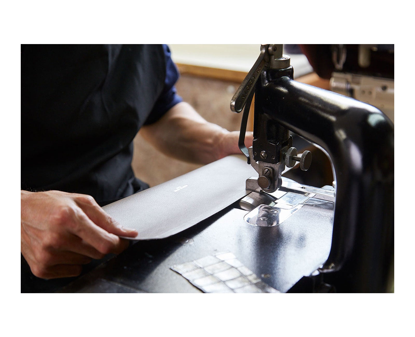 スマイル 多機種対応 手帳型スマホケース 1683