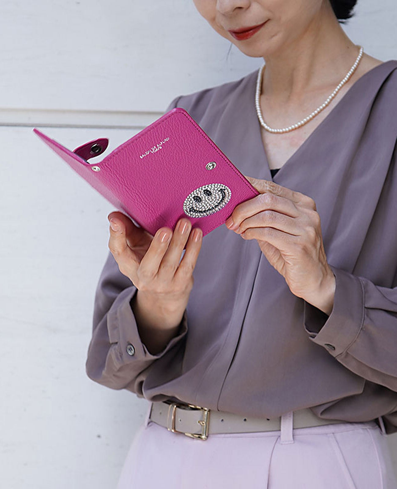 スマイル 多機種対応 手帳型スマホケース 1683