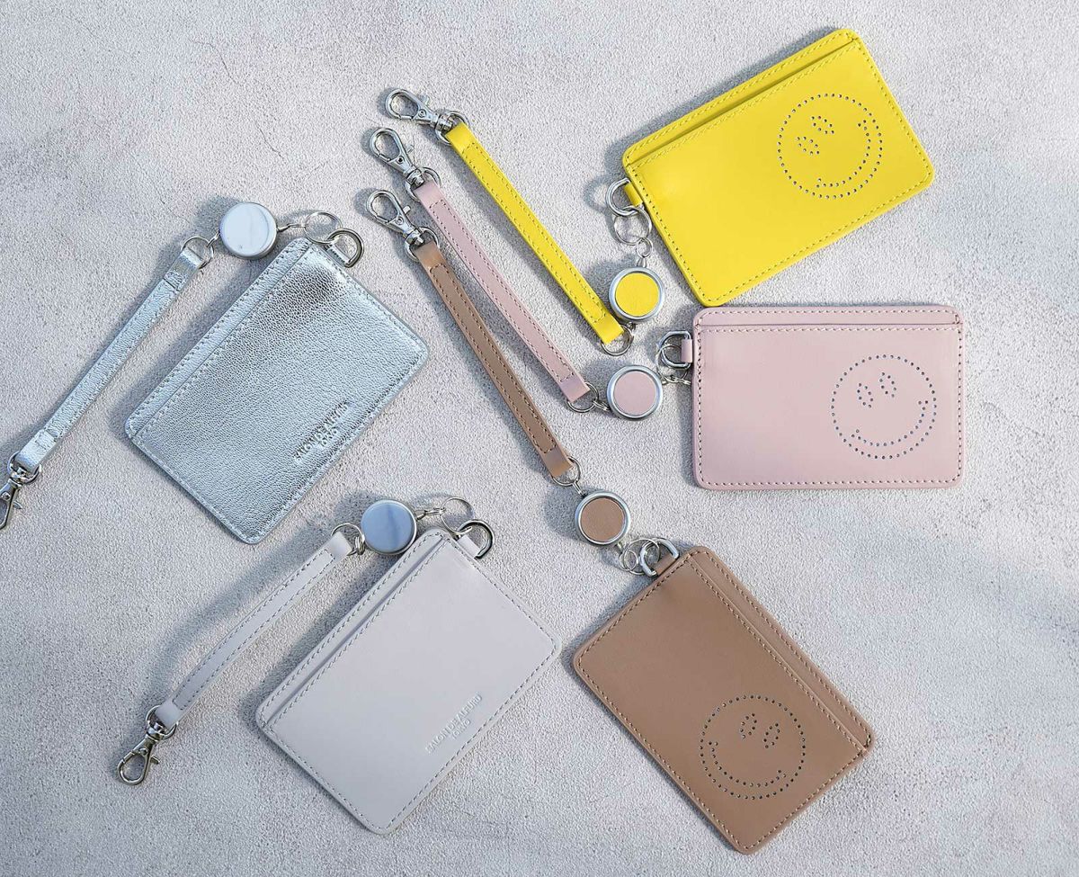 スマイルパンチング リール付きパスケース 1703