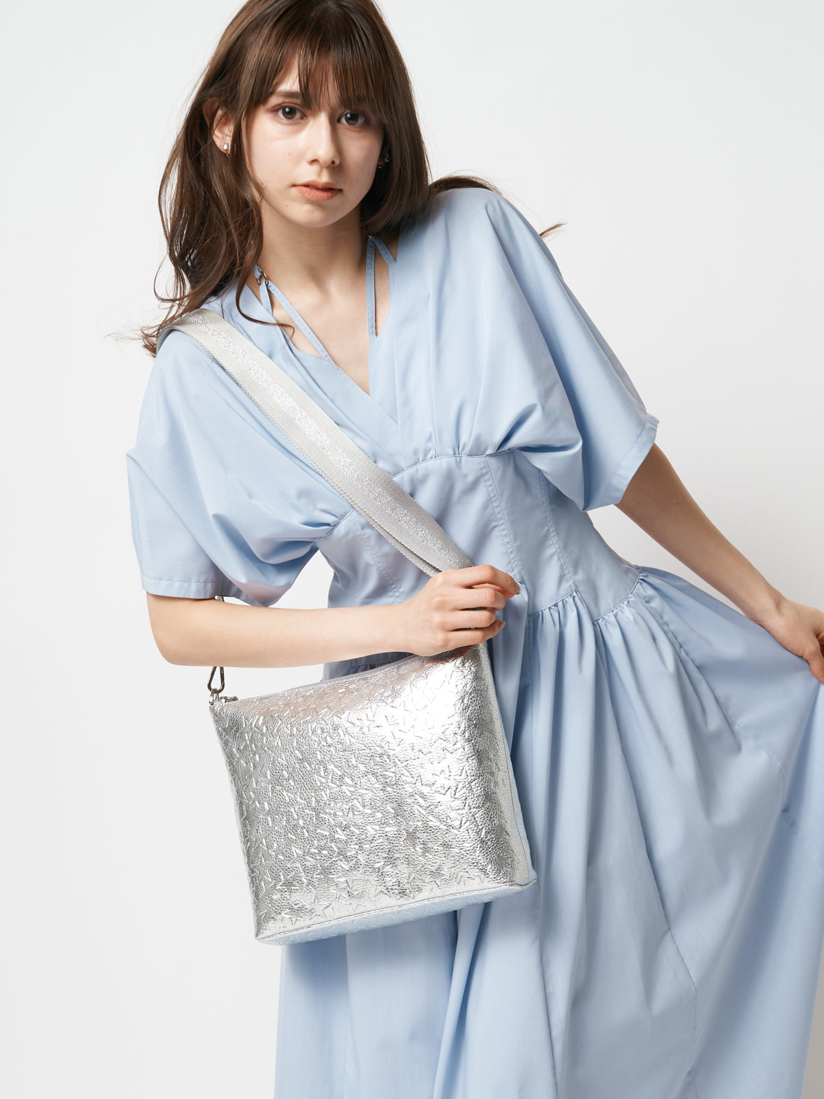 モデル着用カラー：シルバー