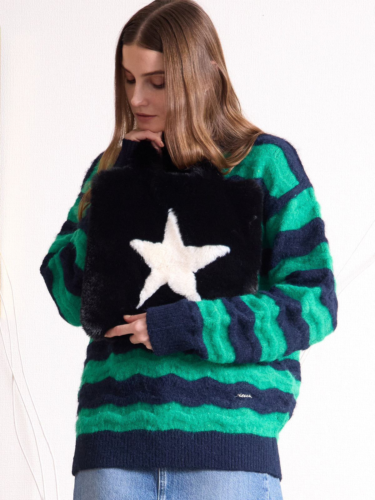 モデル着用カラー：ブラック