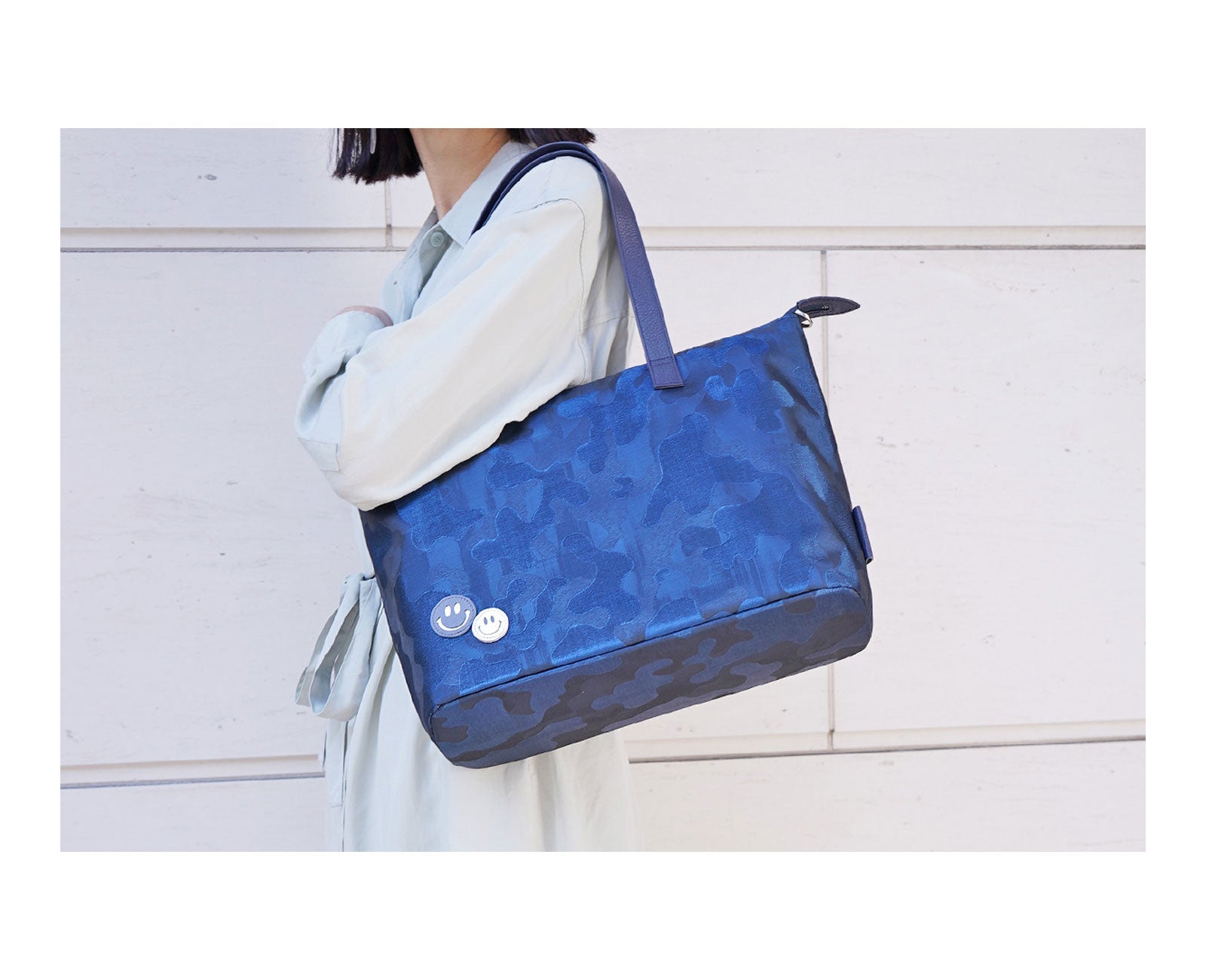 20％OFF  [OUTLET] スマイル グリッターカモフラ フランチェスカ トートバッグ 1623-02