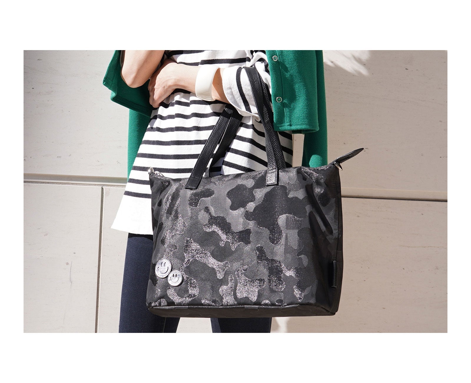 20％OFF  [OUTLET] スマイル グリッターカモフラ フランチェスカ トートバッグ 1623-02