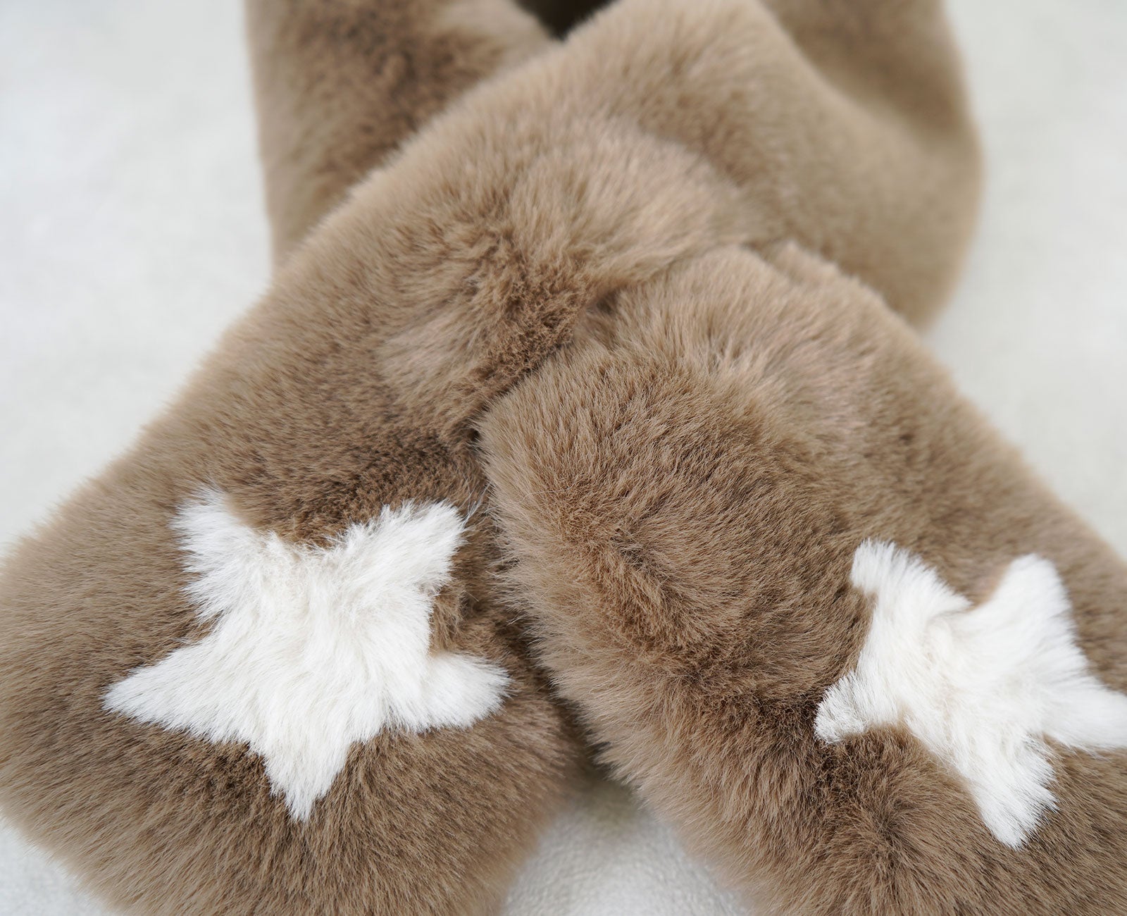 忙しい朝や外出時も、簡単に上品なスタイルに