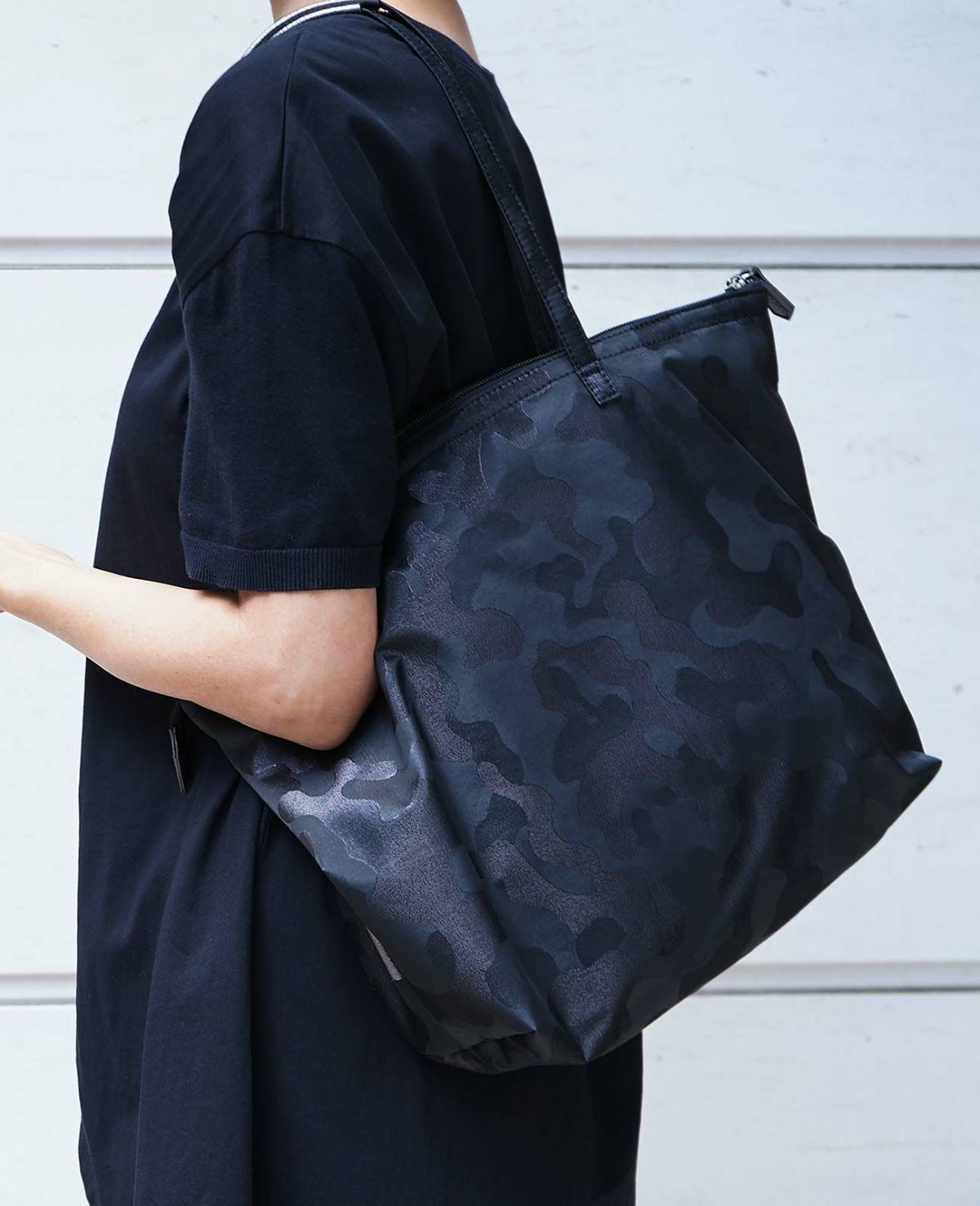 20%off [OUTLET] 1689-02 マルシェ・ド・サック ZIP付き ショッピングエコバッグ Mサイズ グリッターカモフラVer.