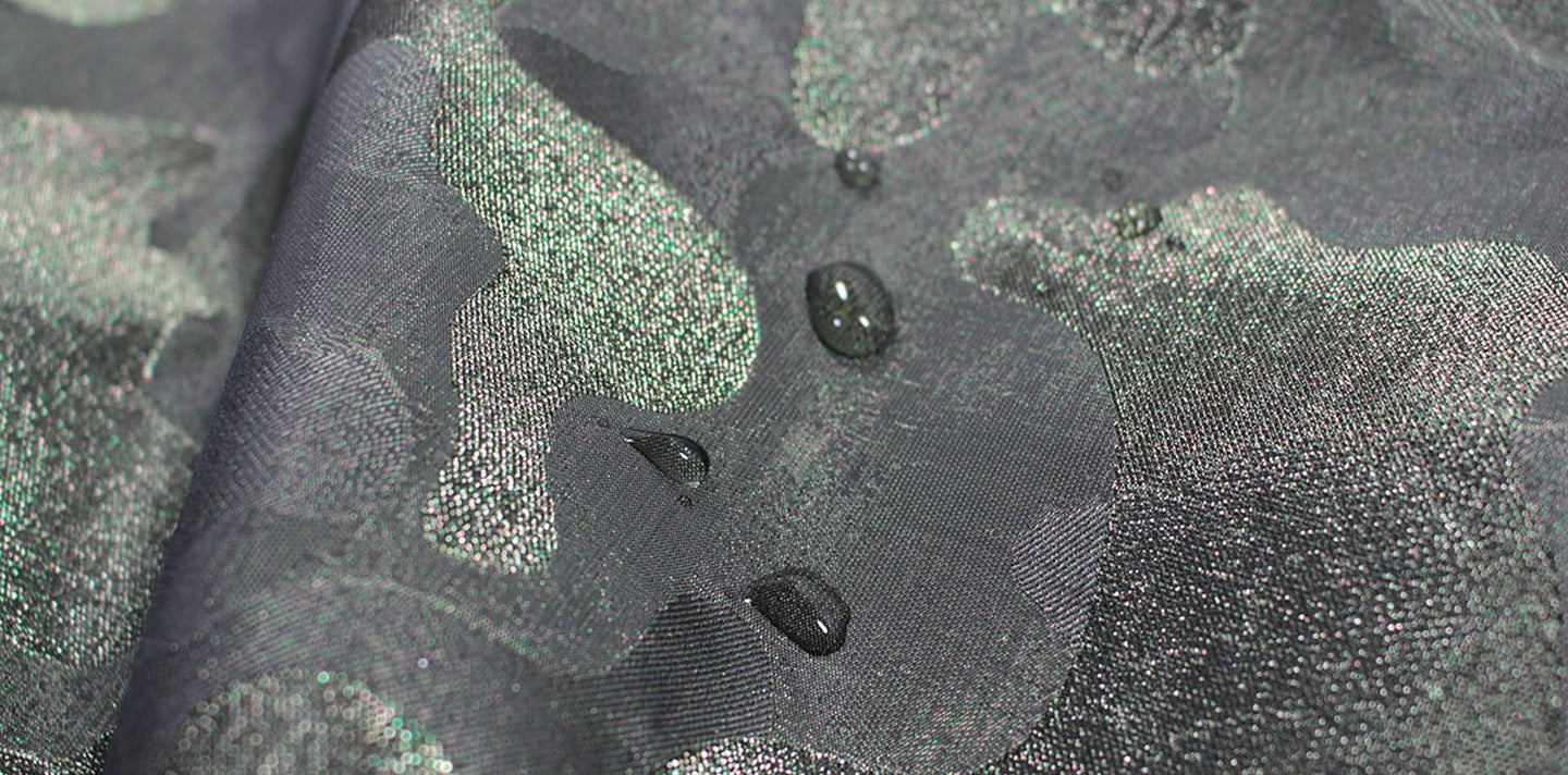 弱撥水加工を施しました※防水ではございません