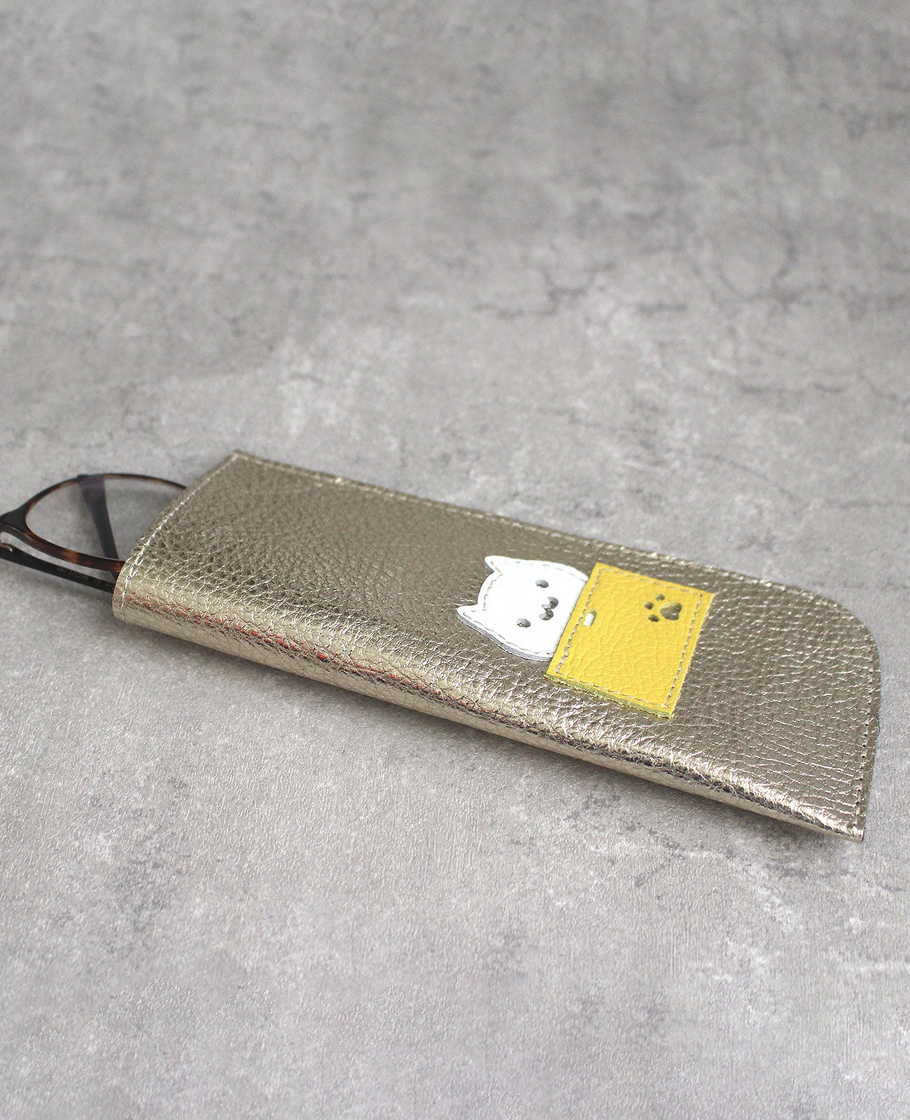 ※一部仕様が異なります。（右横にブランドロゴのタグが付きます）