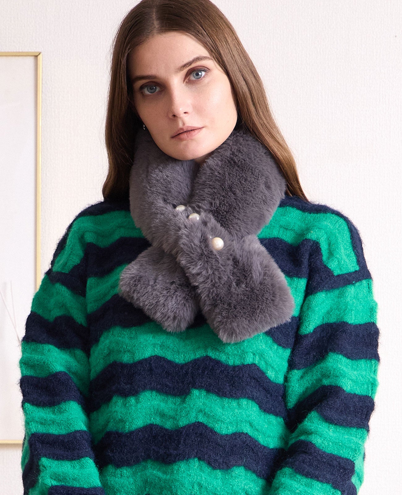 モデル着用カラー：グレイ