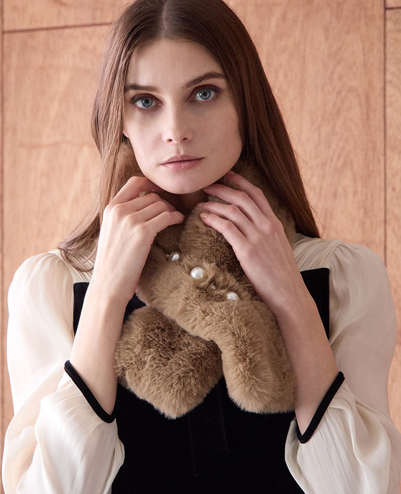 モデル着用カラー：モカ