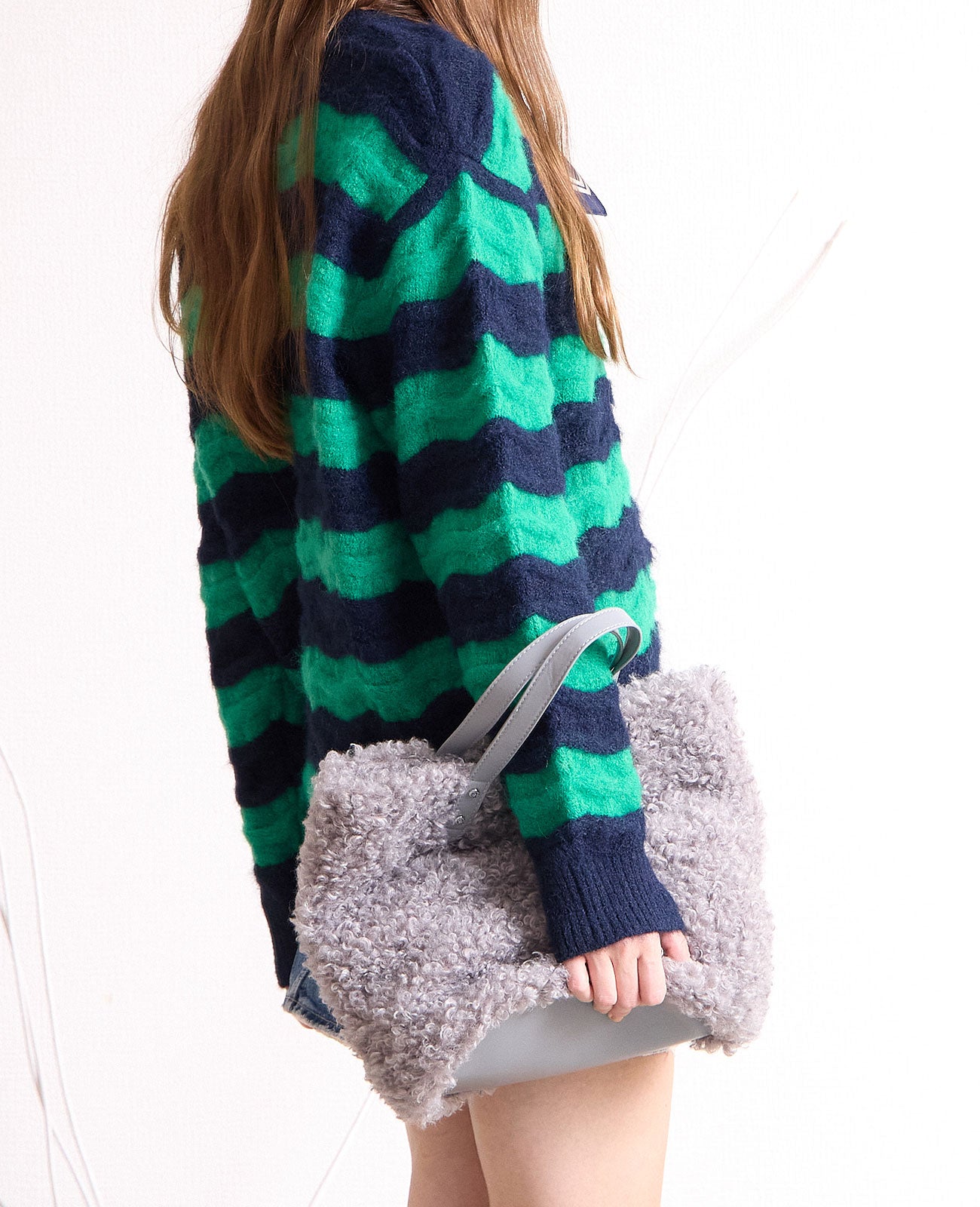 モデル着用カラー：グレイ（カルガンラム風）