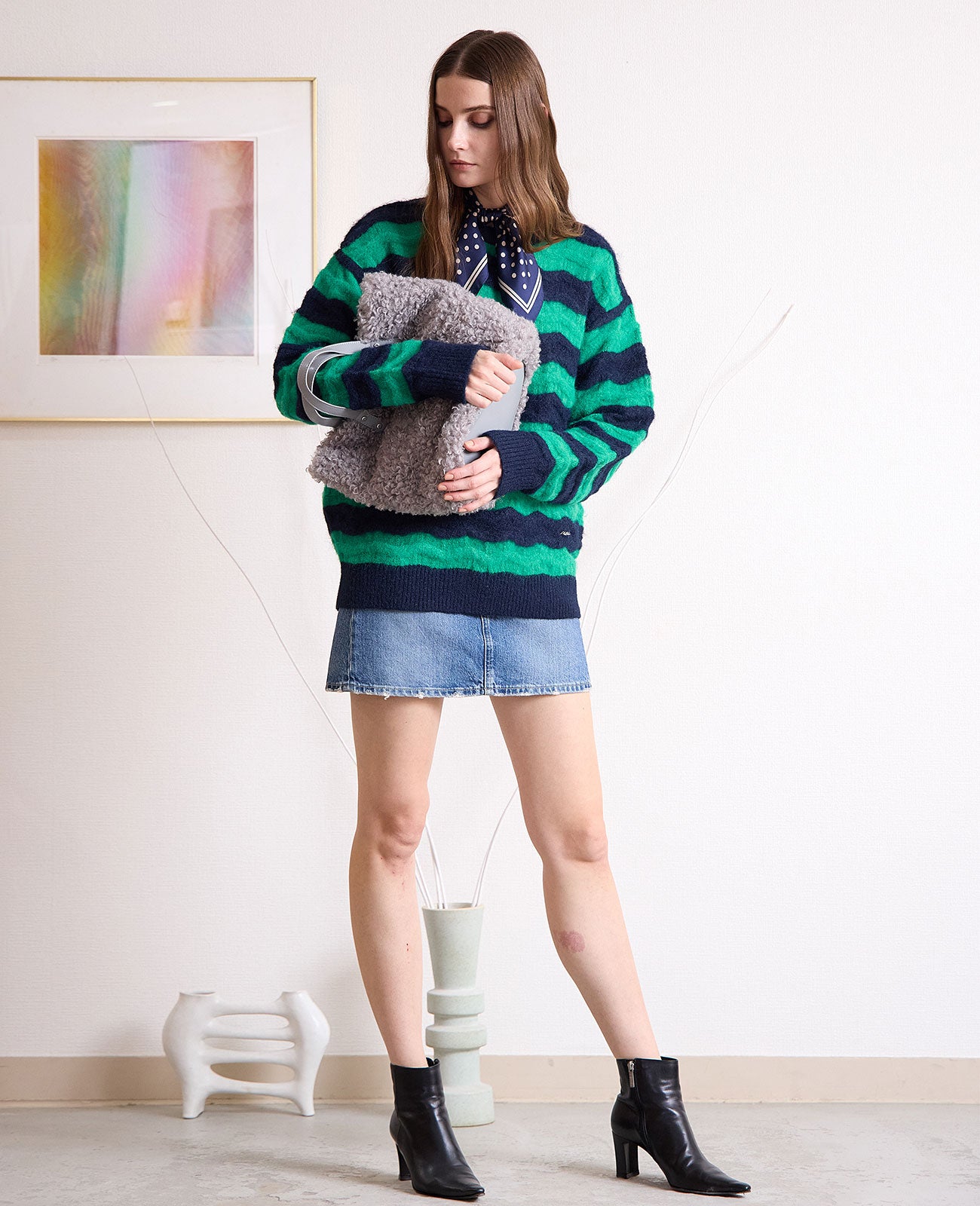 モデル着用カラー：グレイ（カルガンラム風）