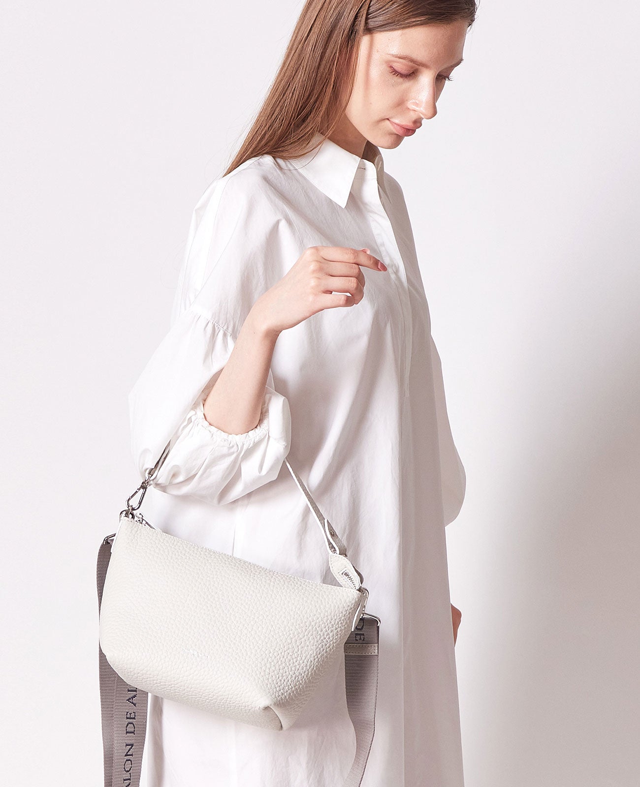 モデル着用カラー：アイボリー