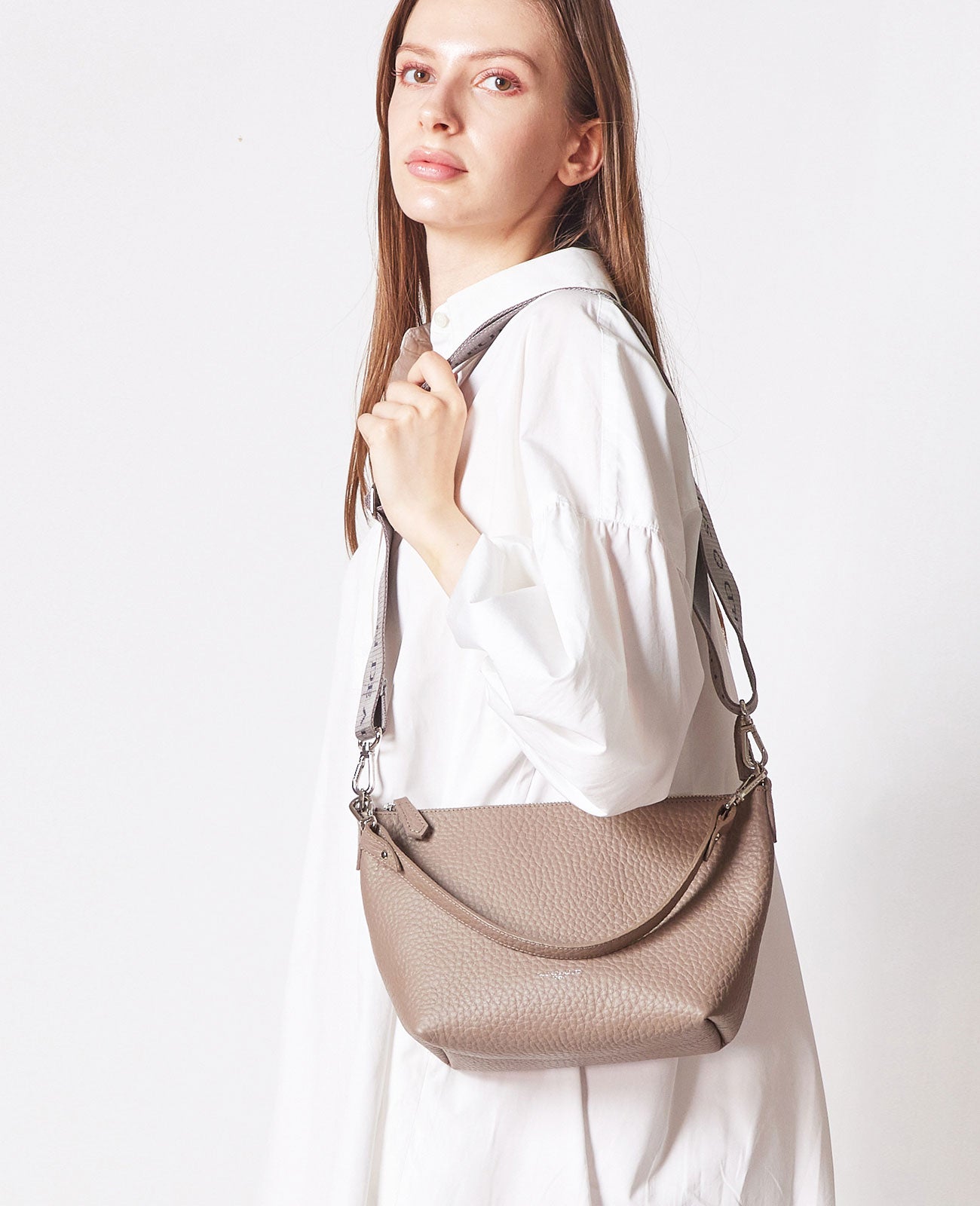 モデル着用カラー：トープ