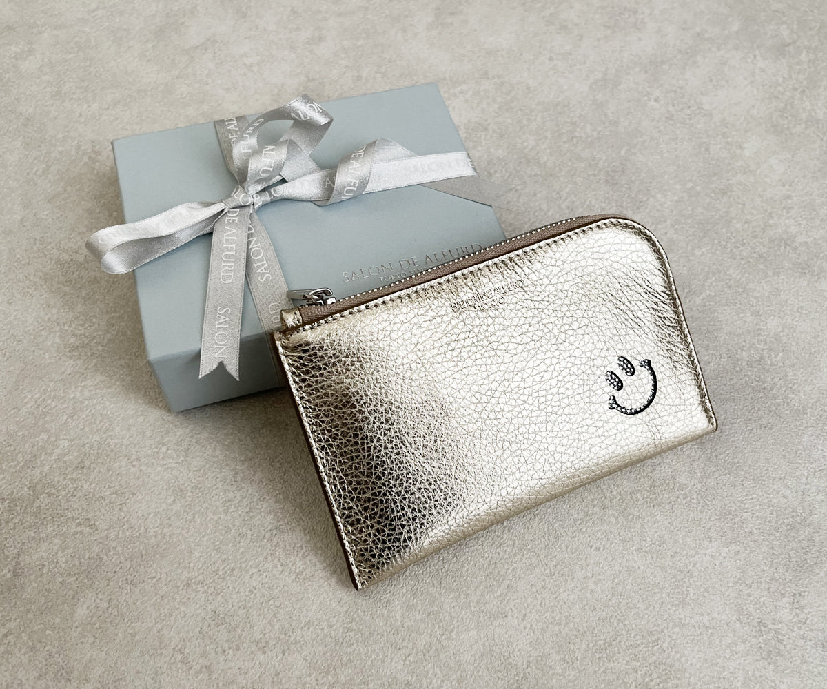 お財布を新調するタイミングや、節目を迎える方への贈り物にも最適
