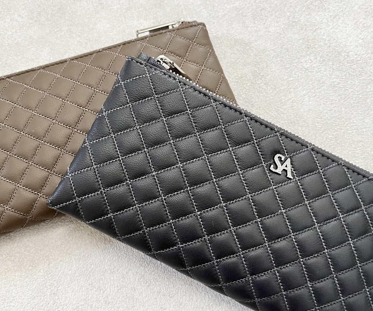 ふっくら柔らかな質感の、最高クラスシープレザー