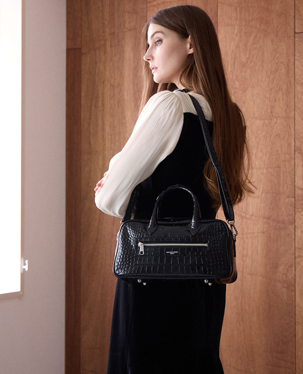 モデル着用カラー：ブラック