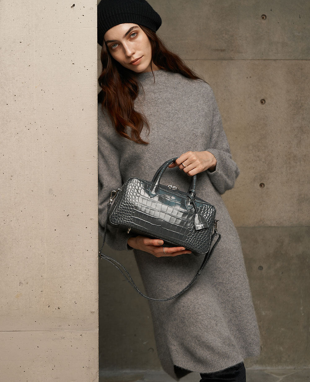 モデル着用カラー：アッシュ