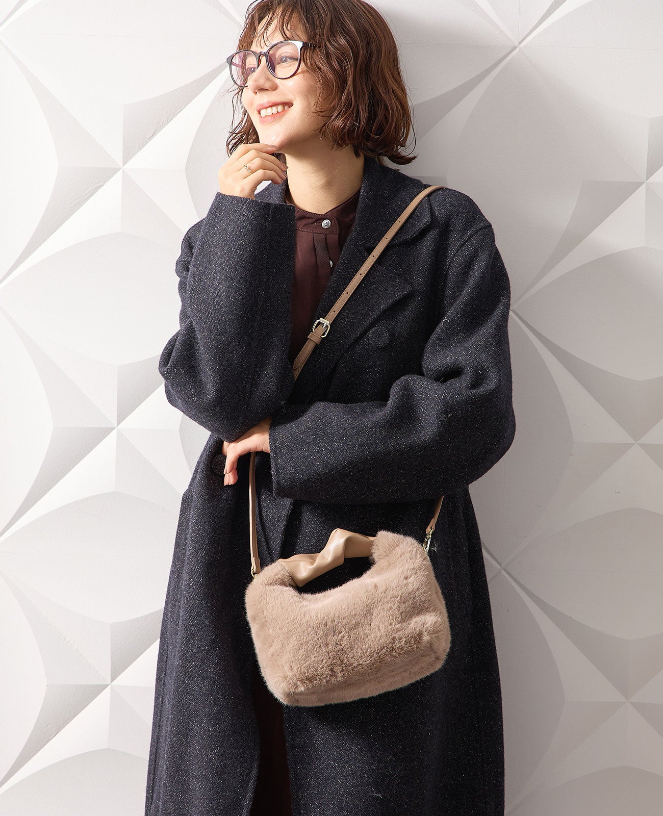 モデル着用カラー：グレージュ