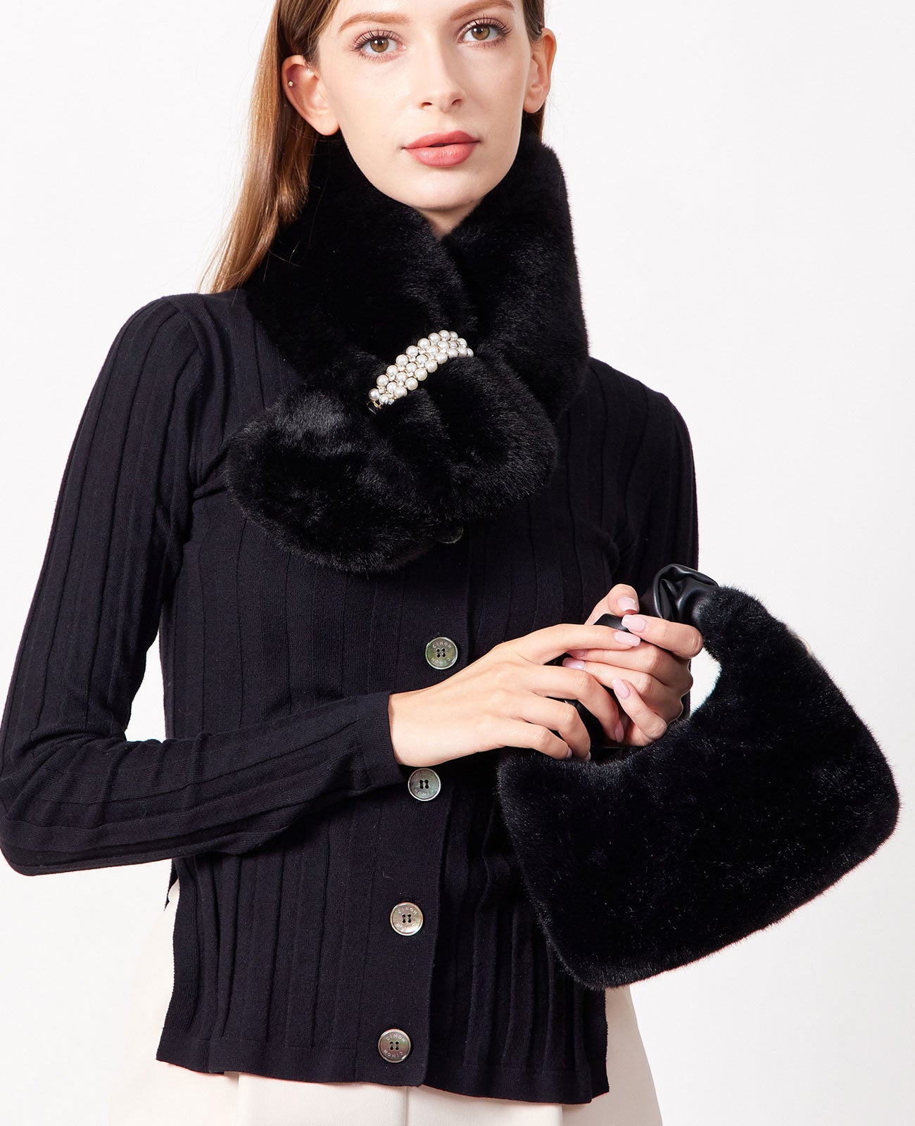 モデル着用カラー：ブラック