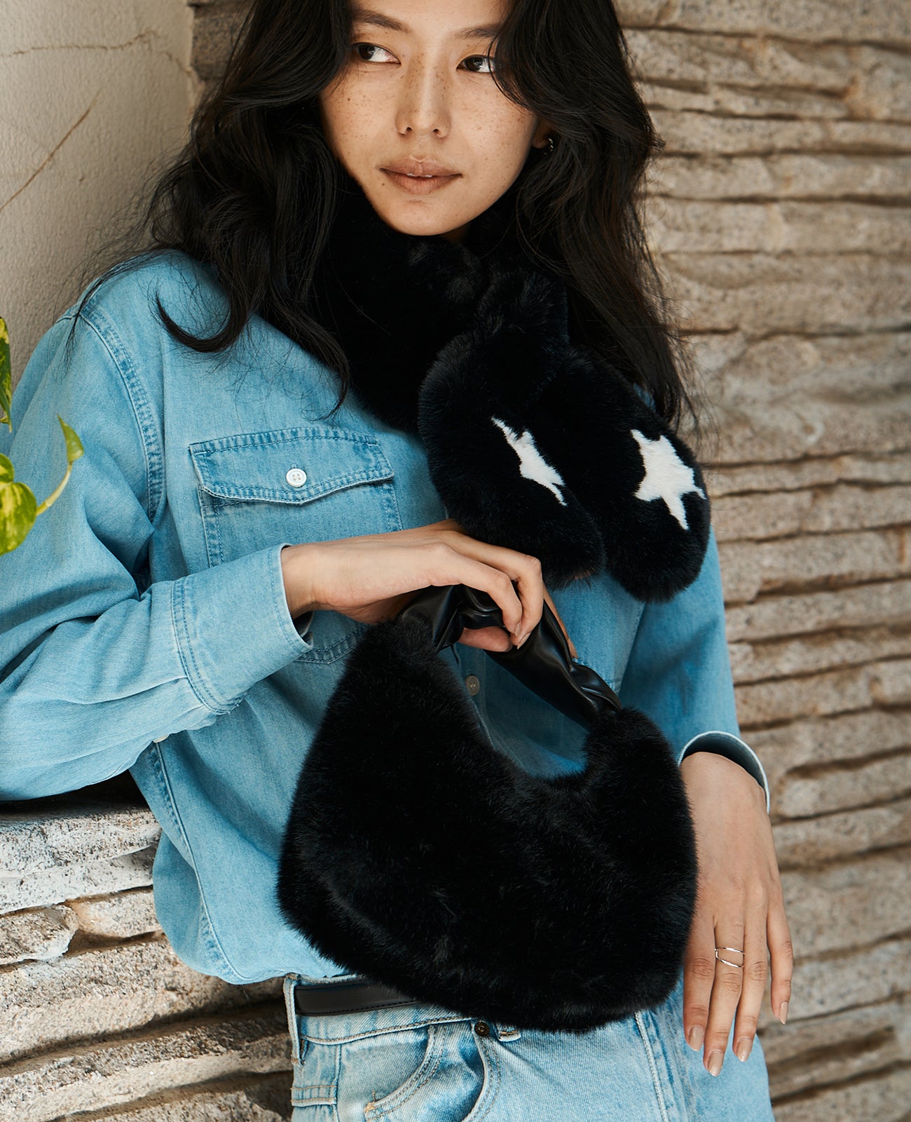 モデル着用カラー：ブラック