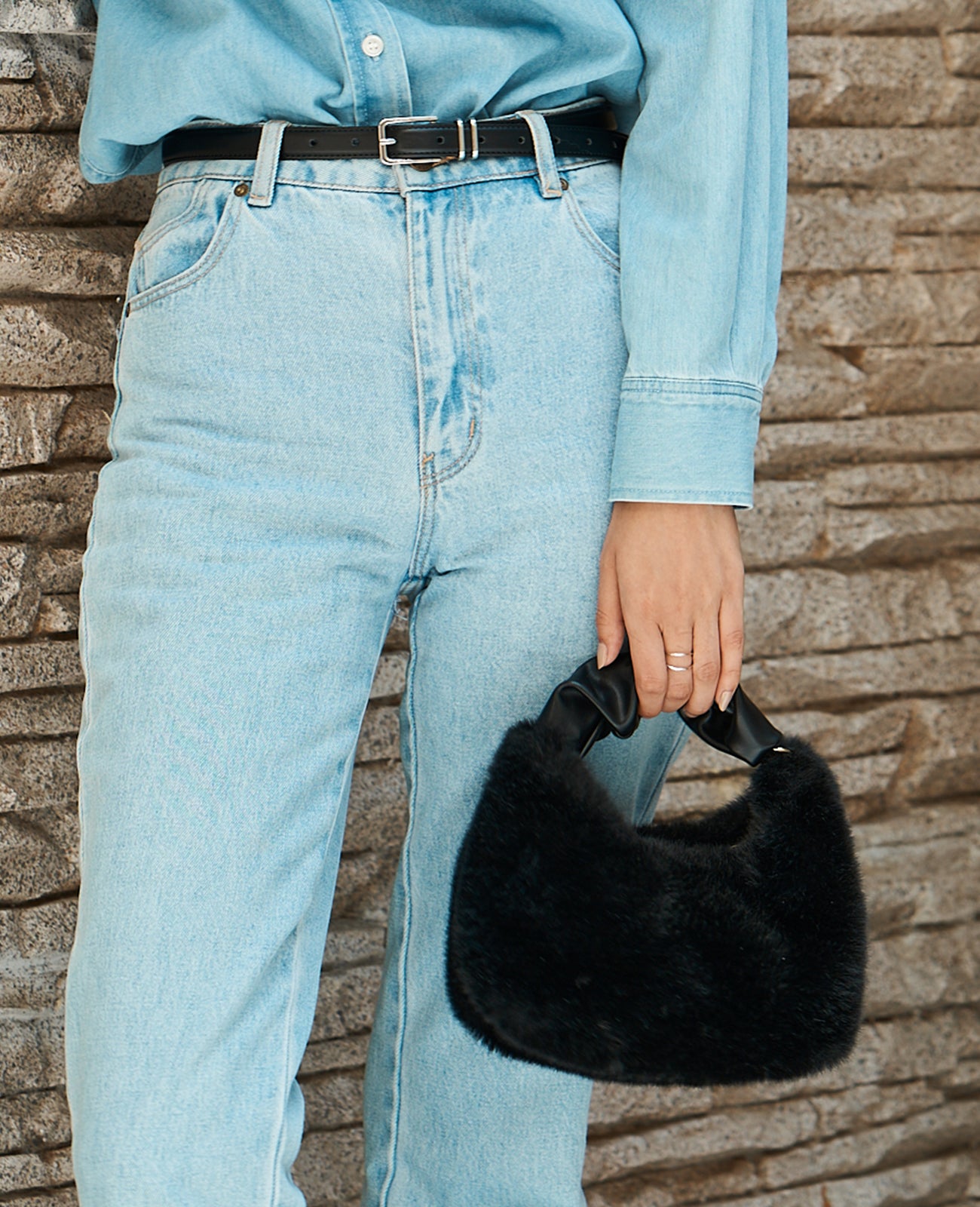 モデル着用カラー：ブラック