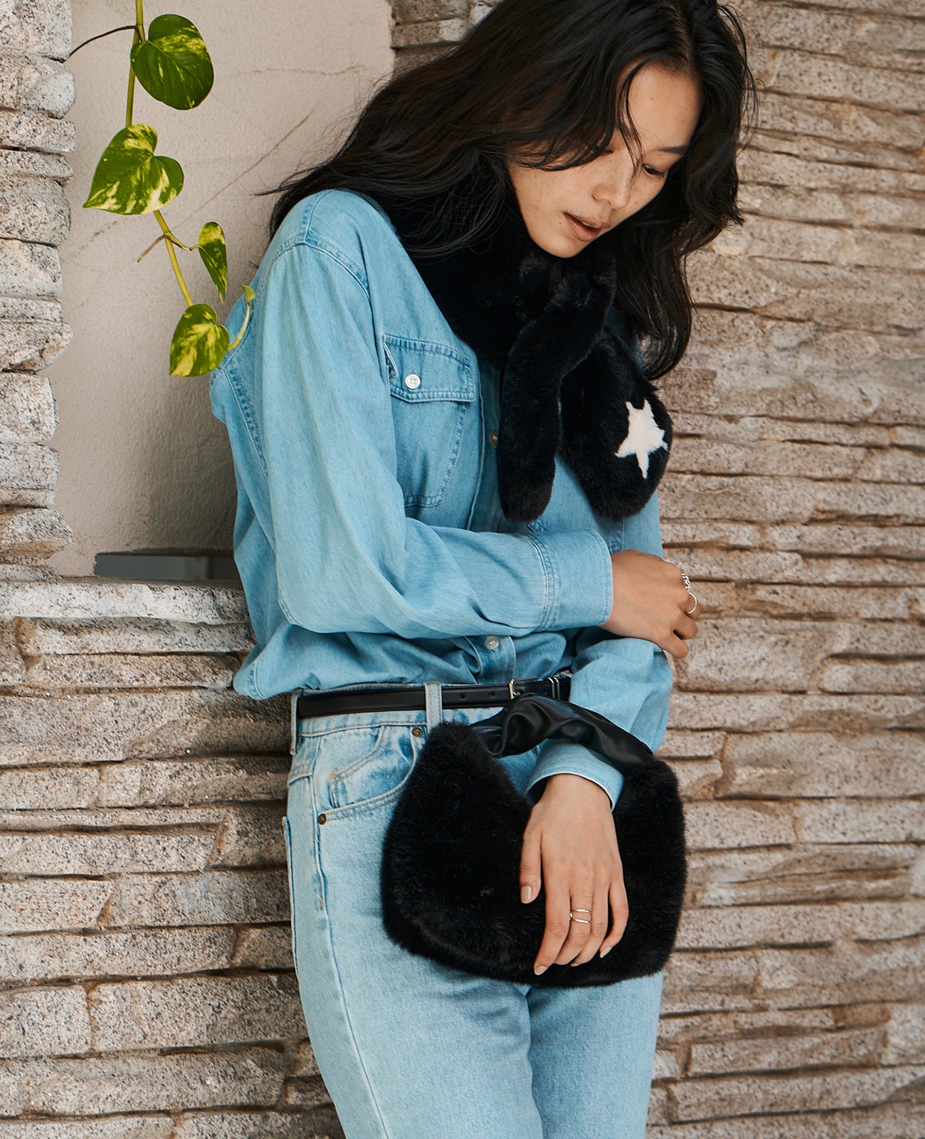 モデル着用カラー：ブラック