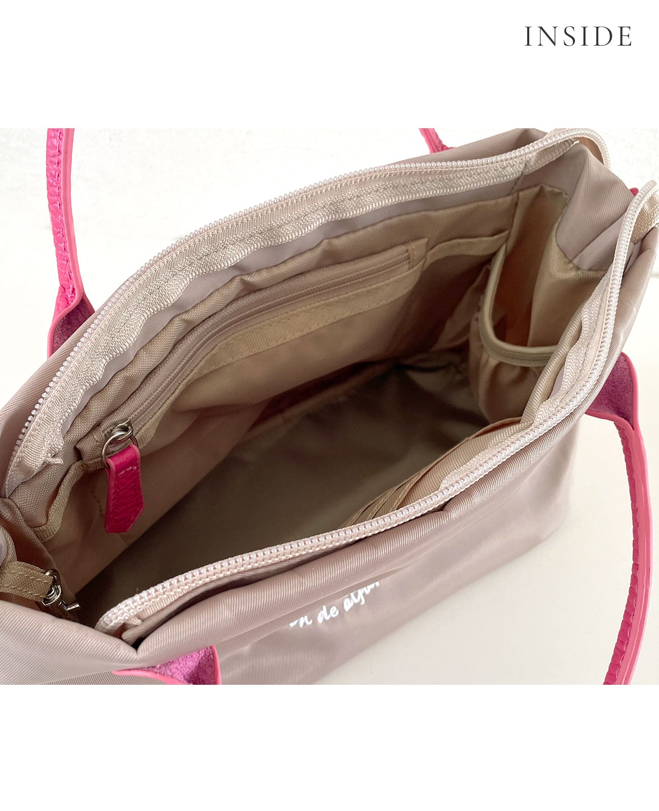 INSIDE（ファスナー付きポケット側）