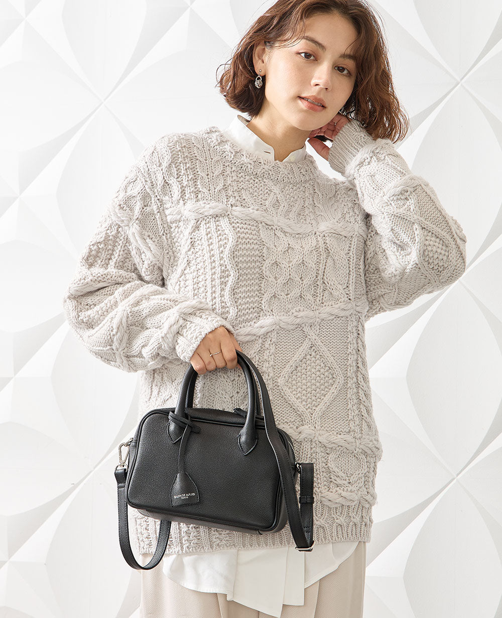 モデル着用カラー：ブラック