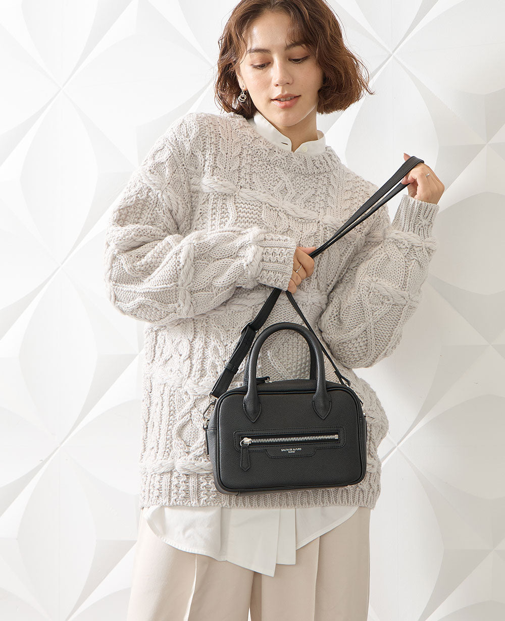 モデル着用カラー：ブラック