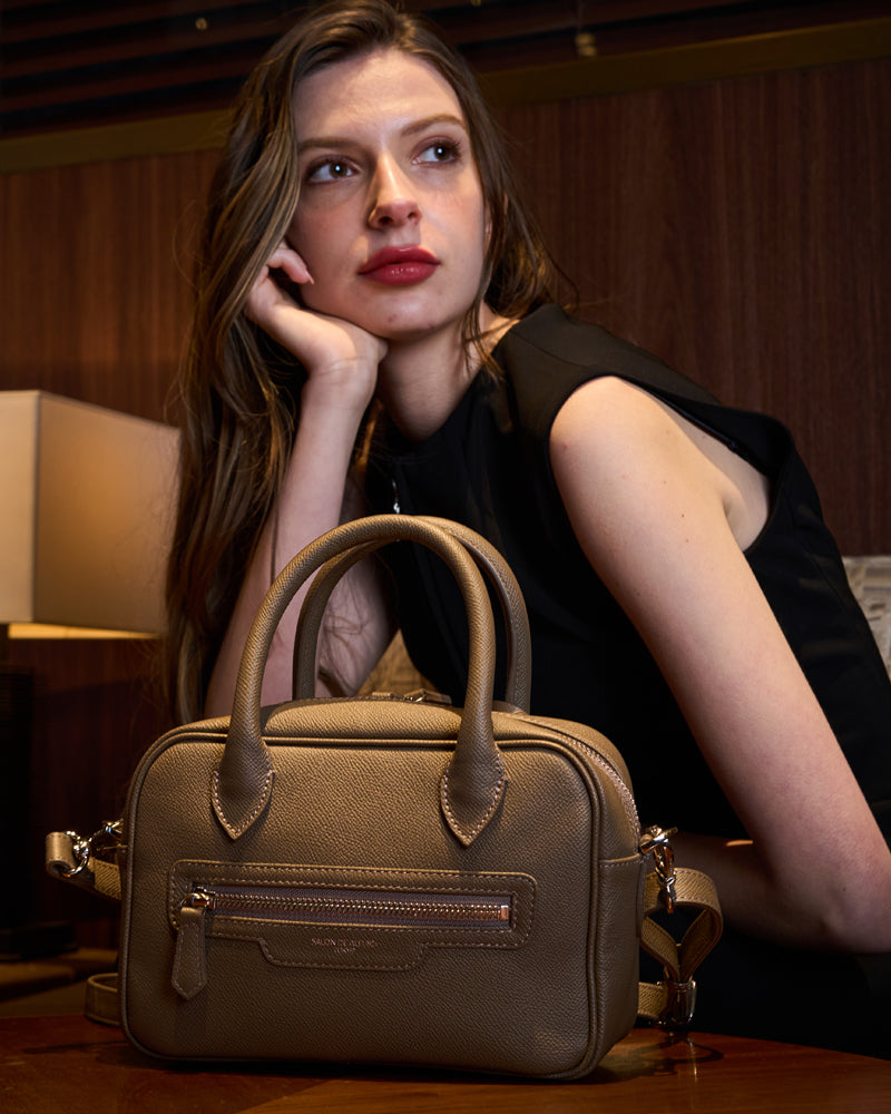 モデル着用カラー：トープ