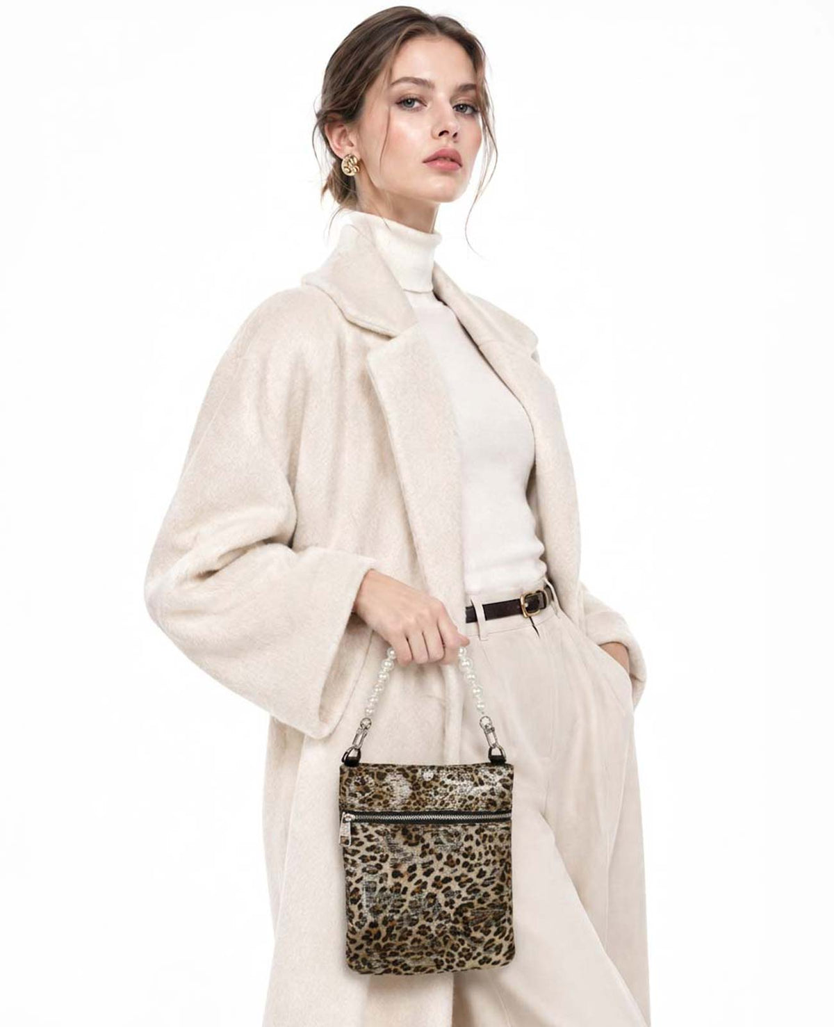 モデル着用カラー：レオパード ※パールハンドルは別売りです。 ※画像はイメージです。（AI画像を含む）