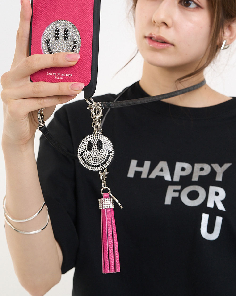 ※スマイルチャームやスマホケースは別売です