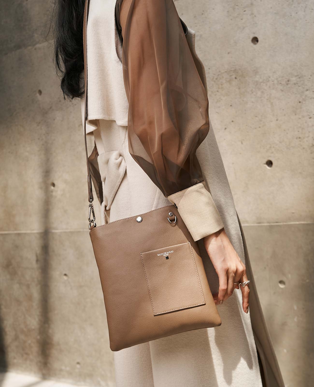 モデル着用カラー：トープ