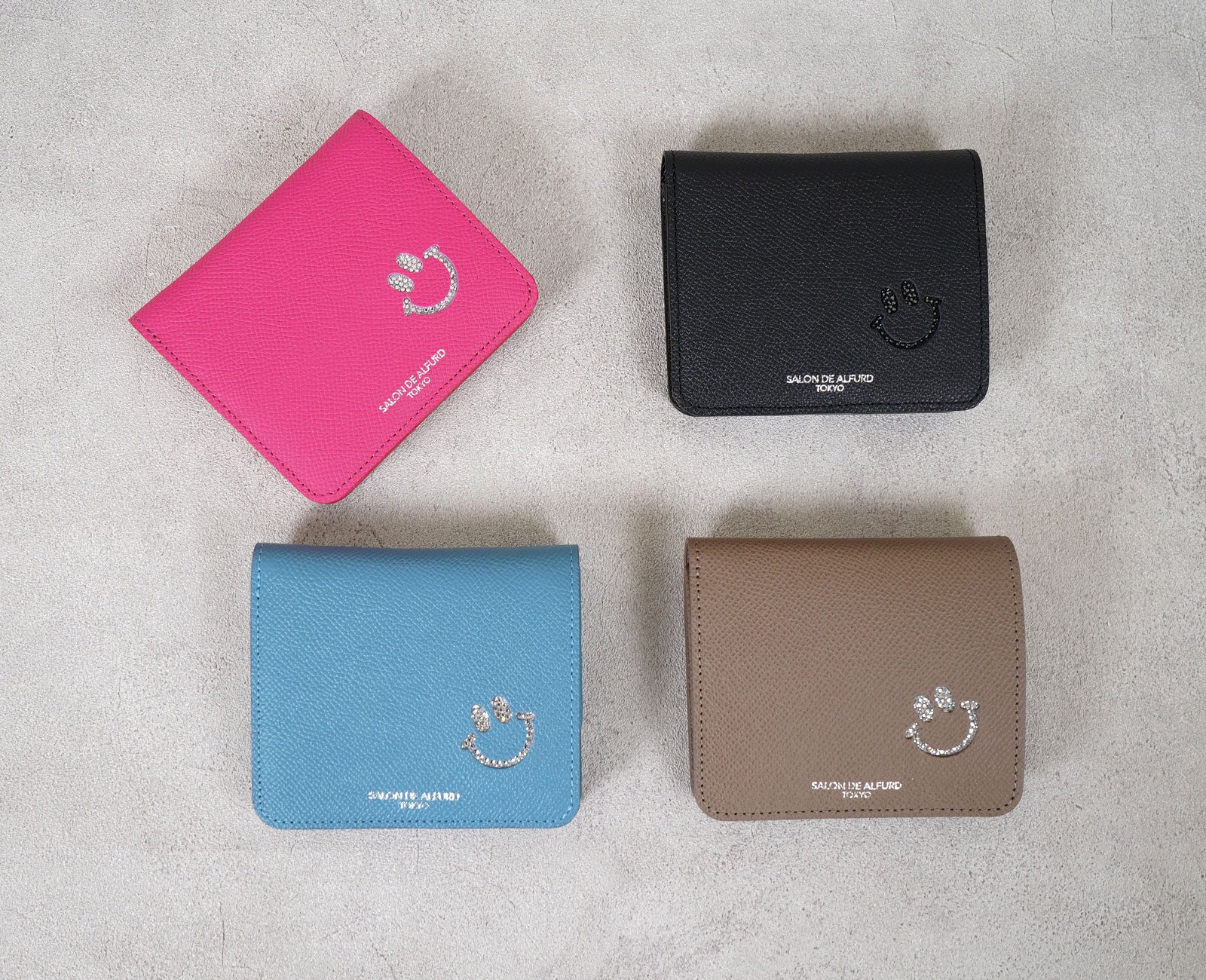 初めてハイクラスレザーを手にする方にもふさわしいアイテム