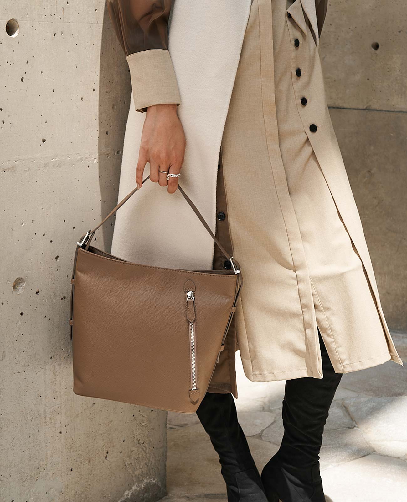 モデル着用カラー：トープ