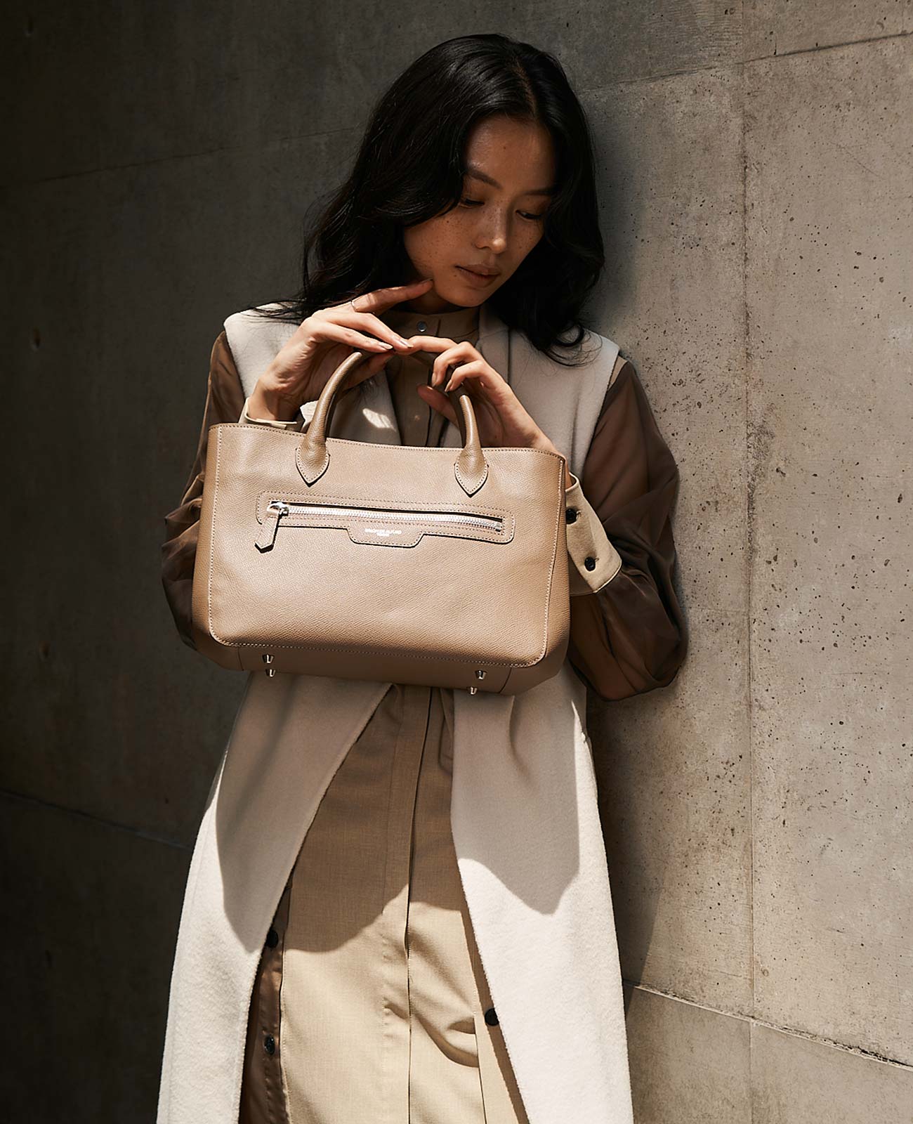 モデル着用カラー：トープ