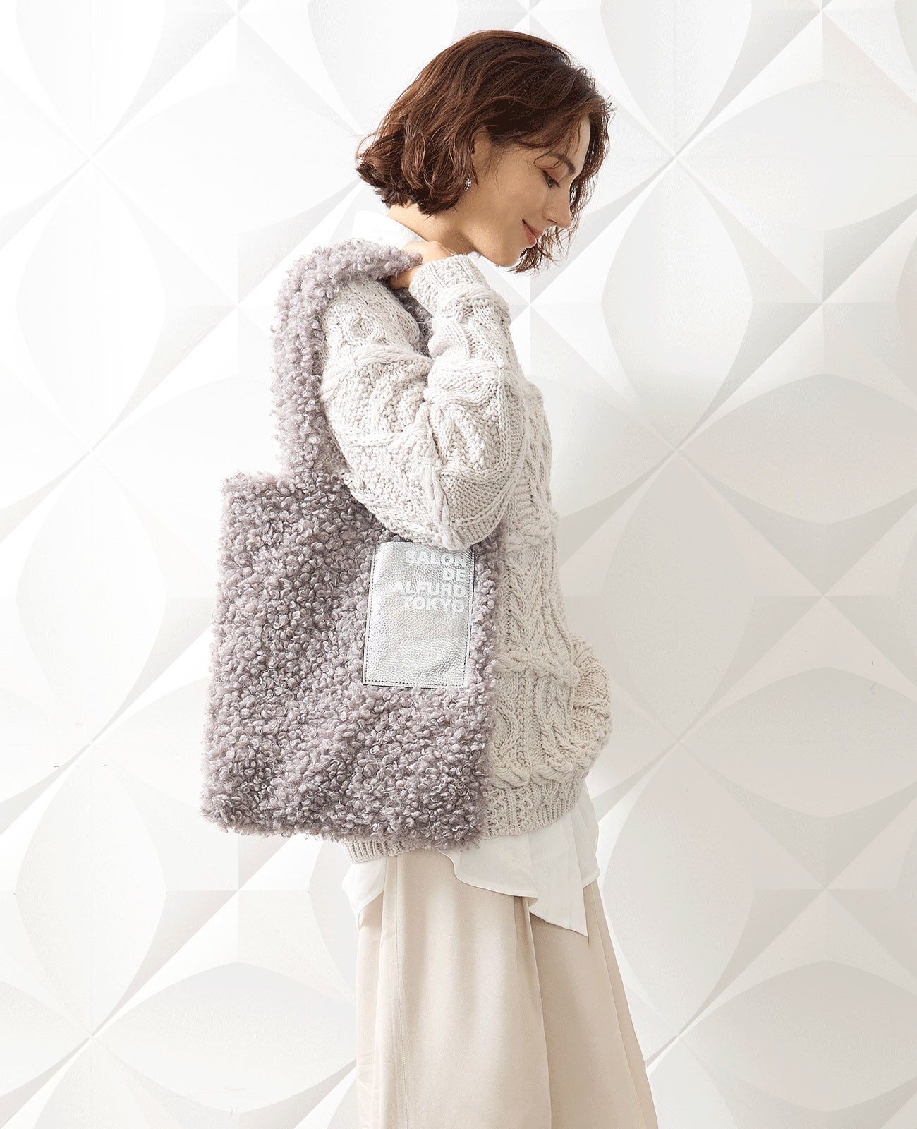 モデル着用カラー：グレイ