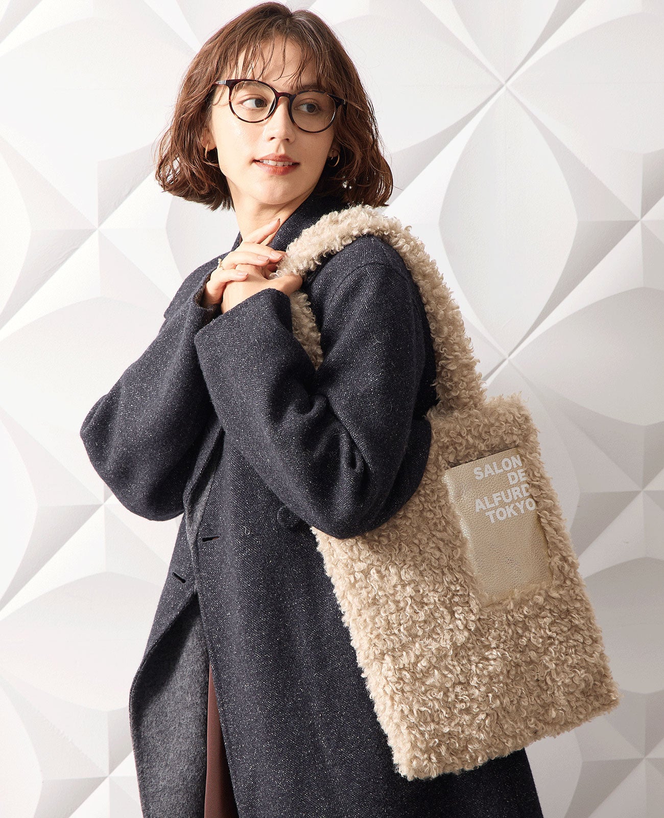 モデル着用カラー：ベージュ