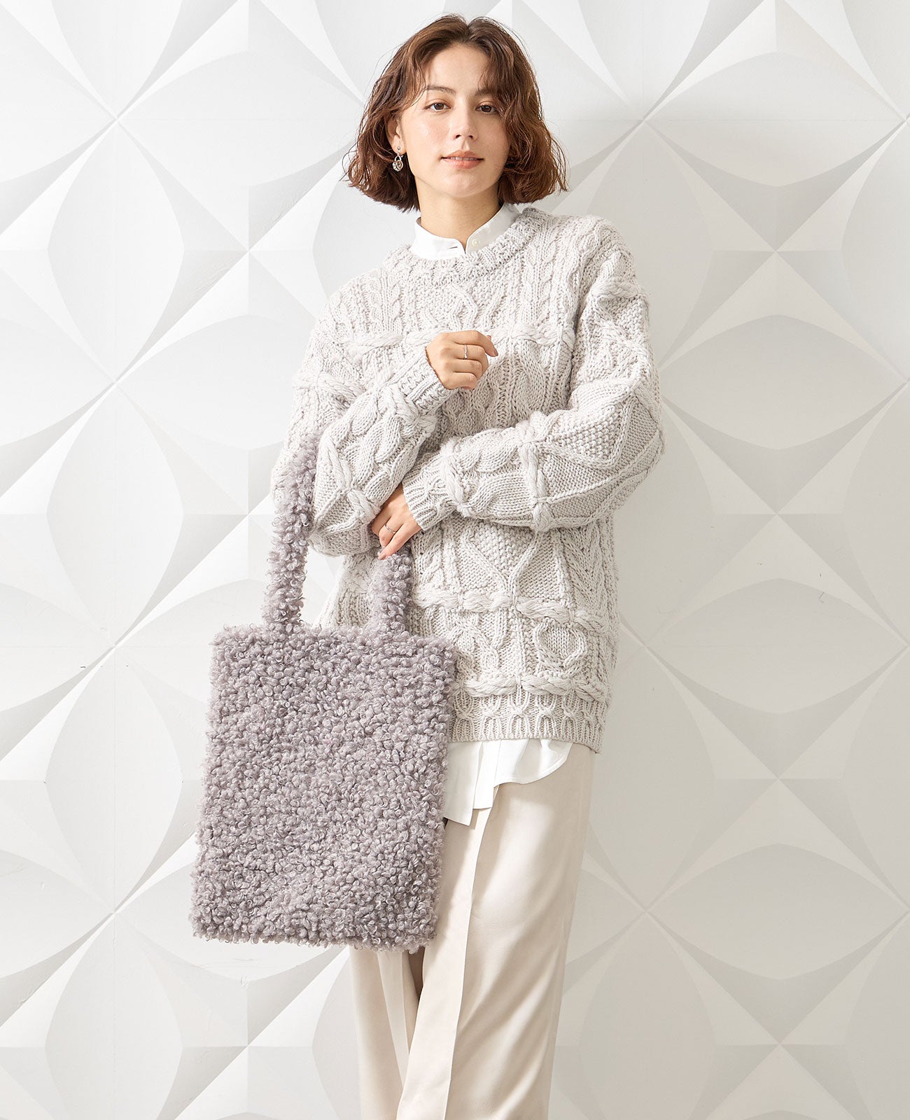 モデル着用カラー：グレイ(※裏面を着用)