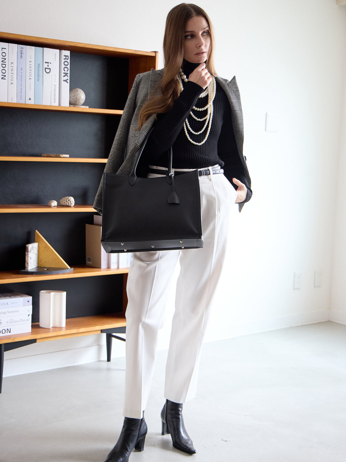 モデル着用カラー：ブラック